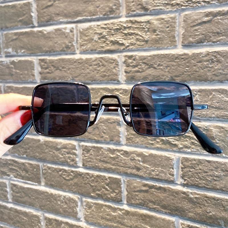 Children's Sunglasses UV Protection Baby Boys Girls Shades Fashionable Eyewear Kids Sunscreen Glasses Trendy And Stylish
