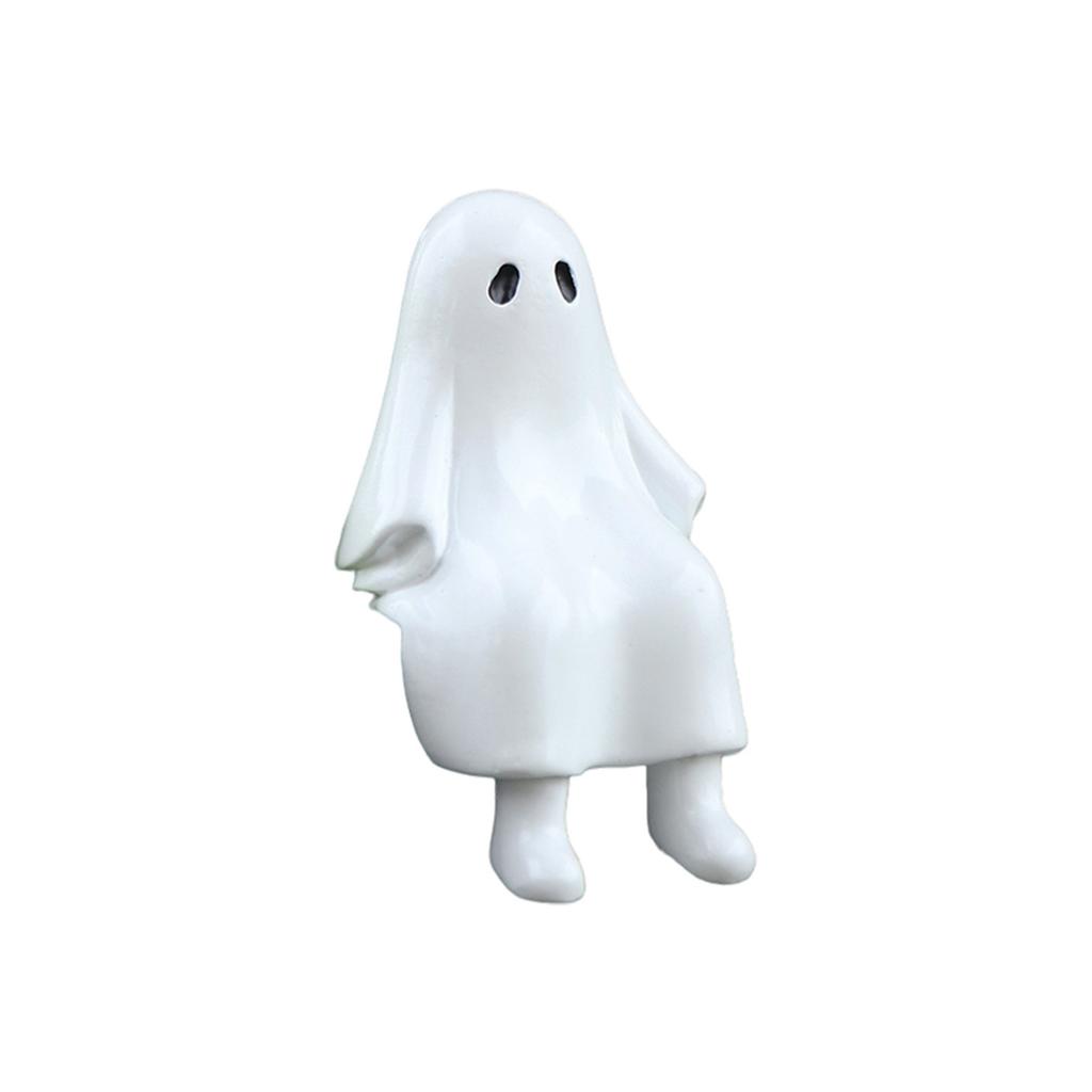 Creative Sitting Ghostly Figurine For Halloween Outdoor Decors Weather Resistant Resins Statue For Garden Patios Decors