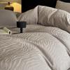 Premium 4-Piece All-Cotton Jacquard Bedding Set – Year-Round Luxurious Retro Duvet Cover with Skin-Friendly Fabric.