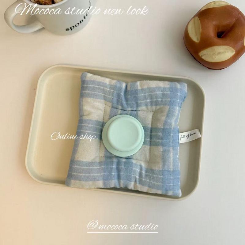 Magnetic Stand Silicone Macaron in Pure Colors for Desktop Viewing