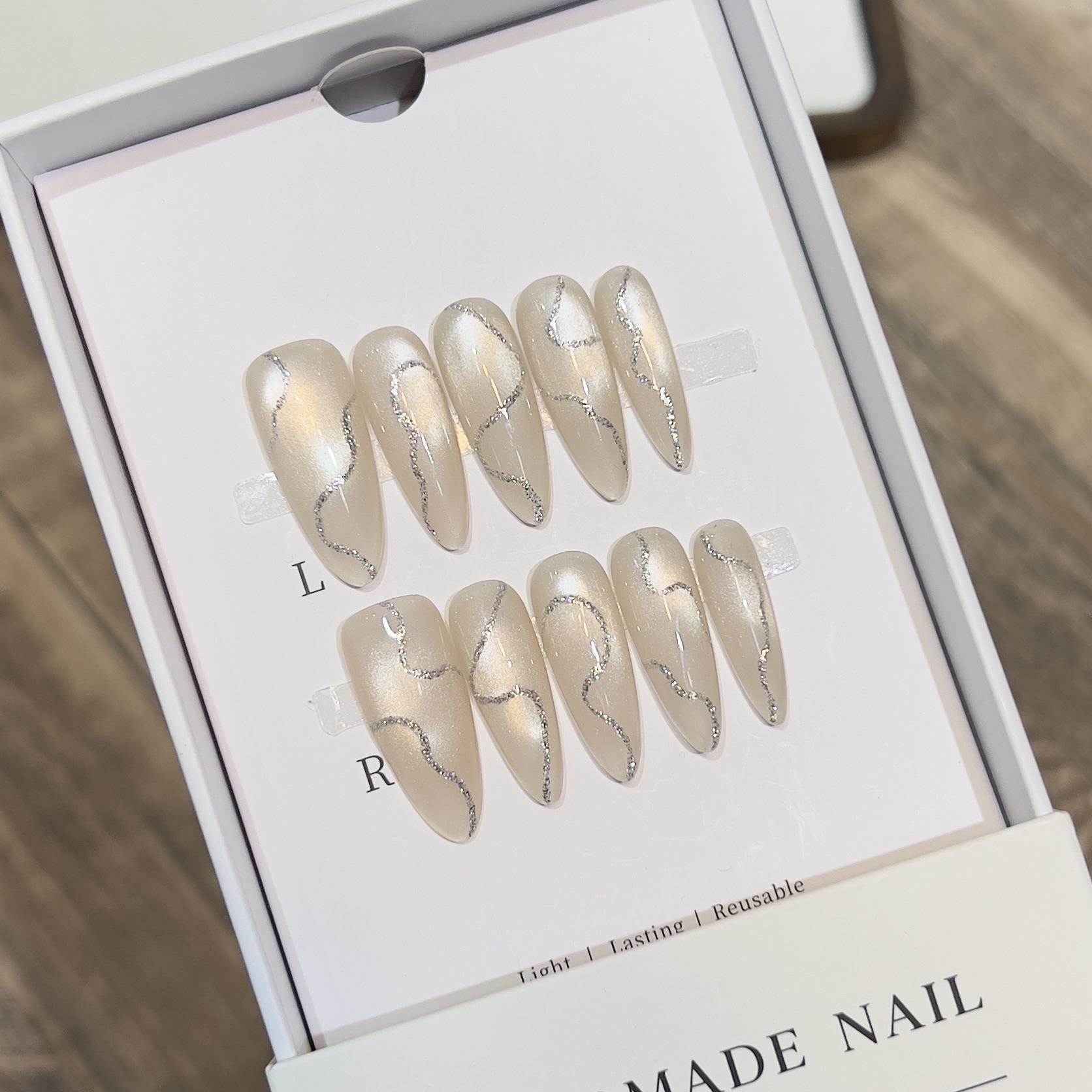 

Dairison Серебристый шелк Кошачий глаз Телесный Съемные Маникюрные Ногти Small S