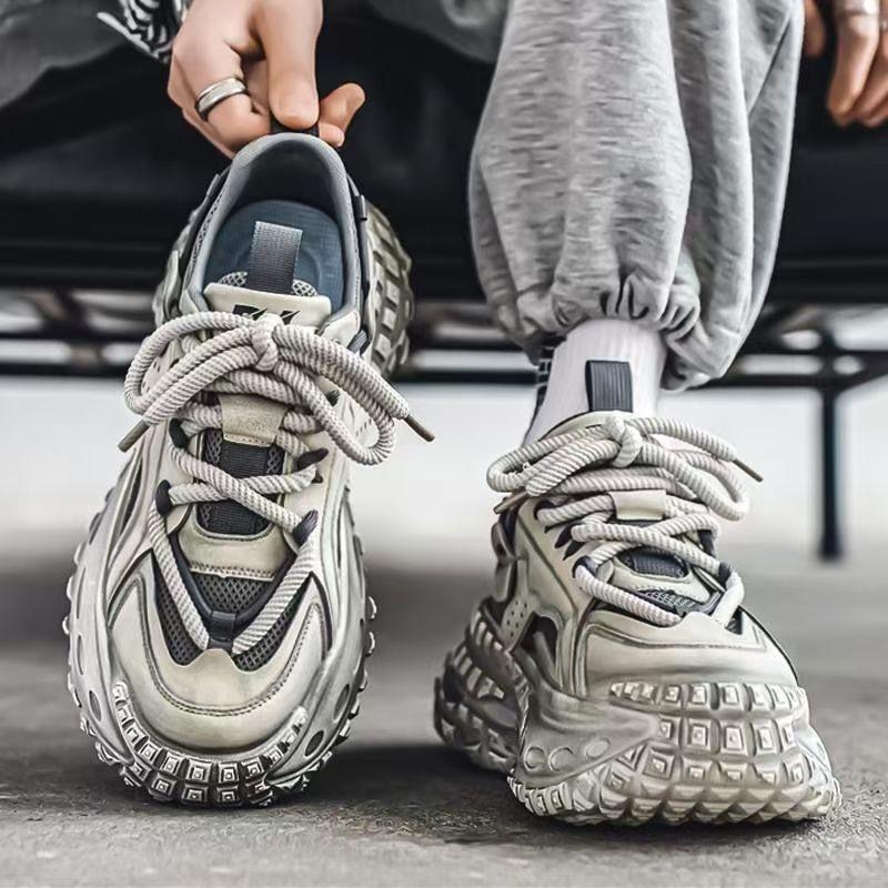 Sommer Herrenschuhe neue atmungsaktive Mesh Jugend Sportschuhe Herren Trend vielseitige Reifensohle Plateauschuhe Herren