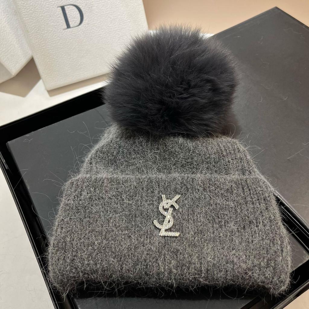 Paris Star Fox Hairball Plush Knitted Hat Women'S Winter Cold Northern Warm Rabbit Hair Ear Protector