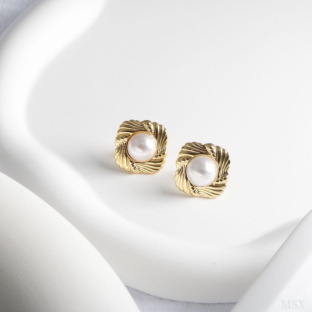

Retro European-American Spiral Square Pearl Stud Earrings