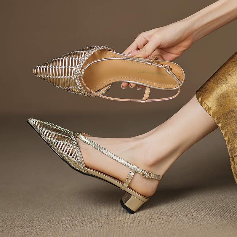 Krazing Pot Straw Weaving Mules Summer Size 42 Gold Color Thick Low Heels Women Women Pointed Toe Sandals