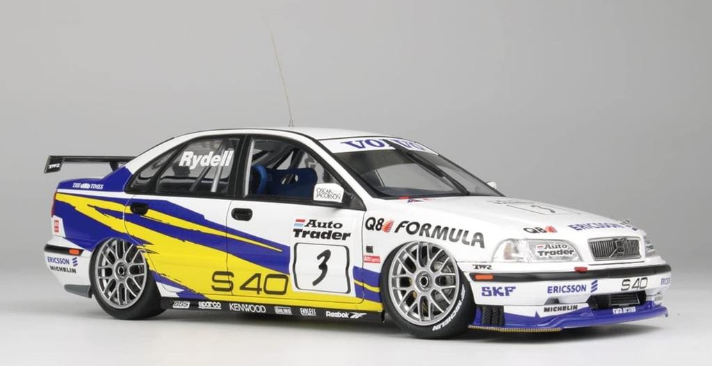 Závodní řada Volvo S40 1997 BTCC Brands Hatch Vítěz Plastový Model PN24034 Platz/NuNu 1/24