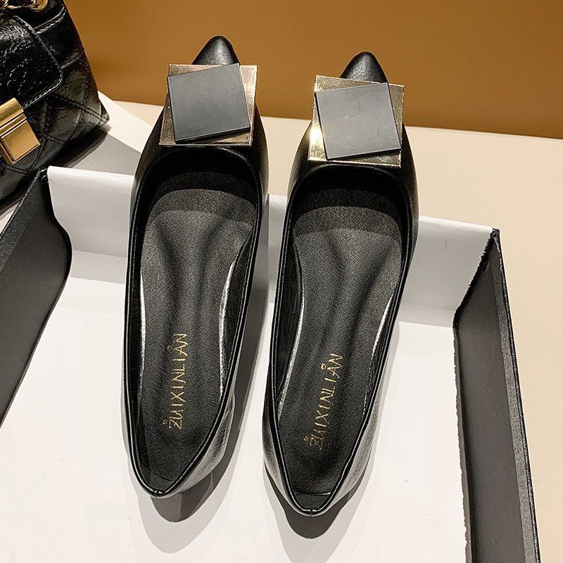 One-pedal lazy single shoes women's flat-soled grandma shoes 2025 spring and summer new trendy versatile fairy style gentle shoes