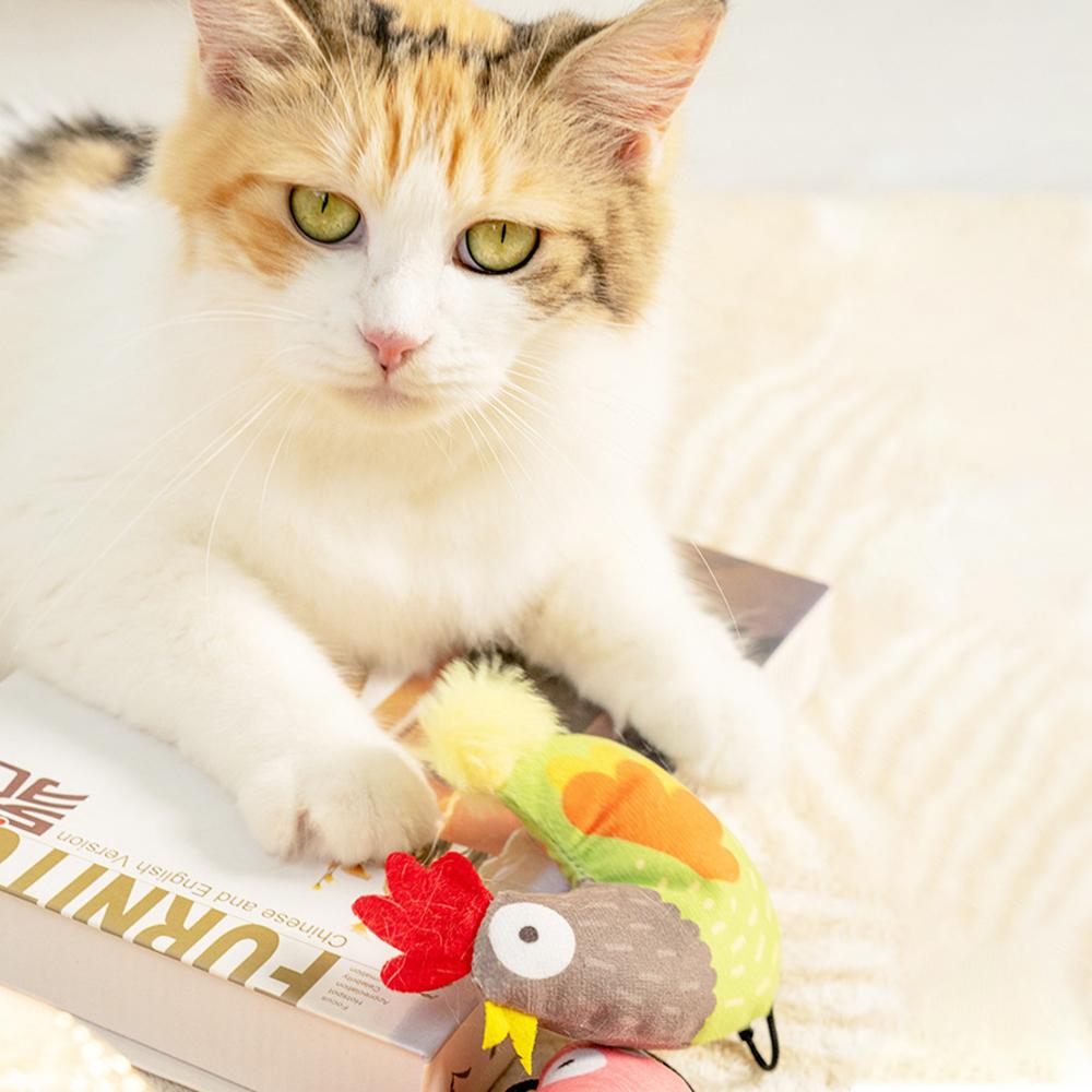 

Cute Cartoon Plush Cat Toy Boredom Relief Pet Cat Chewing Toy with Catnip Bee