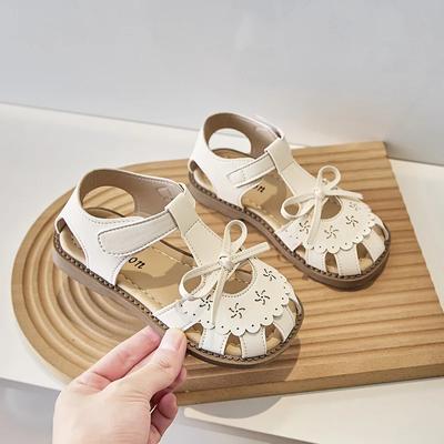 Kids Princess Shoes 2024 Summer New Girls' Sandals with Cute Bow Girls Hollow Beach Shoes for Vacation Versatile Fashion Flats