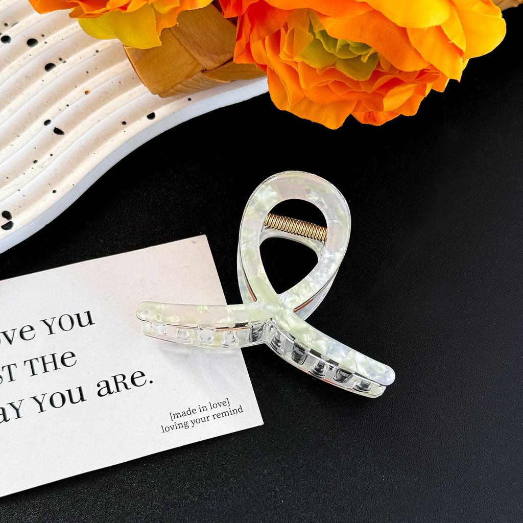 Chic Large Mermaid Hair Claw Clip For Sophisticated Updos And Ponytails In Various Colors