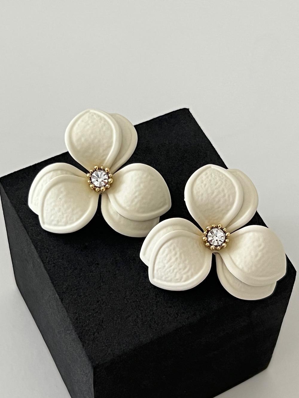 

Серьги-пусеты из серебра 925 пробы с двухслойными циркониевыми цветами - Милые серьги-гвоздики в стиле мори для женщин