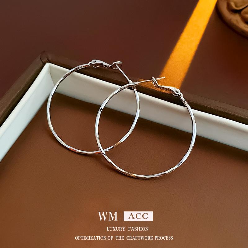 

Ретро металлические серьги-кольца: Шикарный, Легкий, Универсальный для Неподвластного Времени Стиля