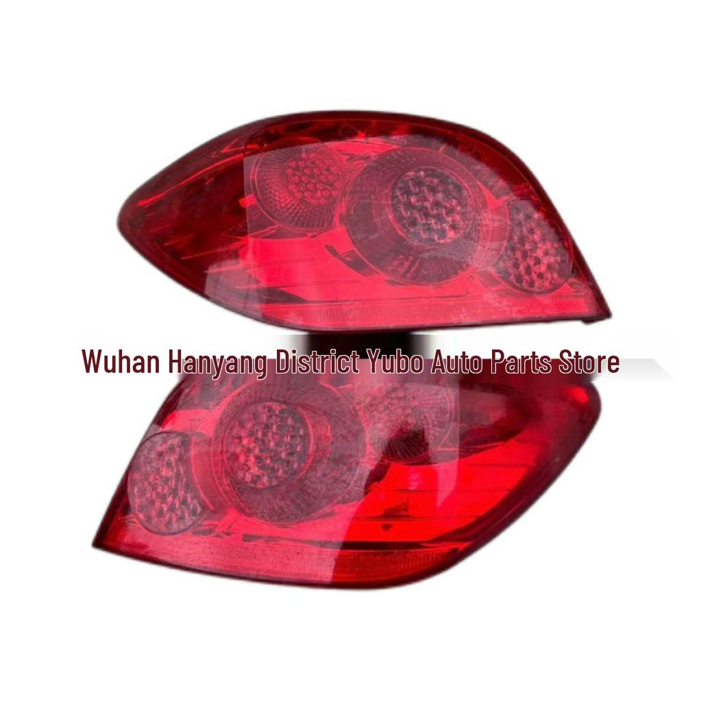 Ensemble de feux arrière de Peugeot 307 Hatchback Dongfeng (Modèles T61, 6350X1, 6351X1)