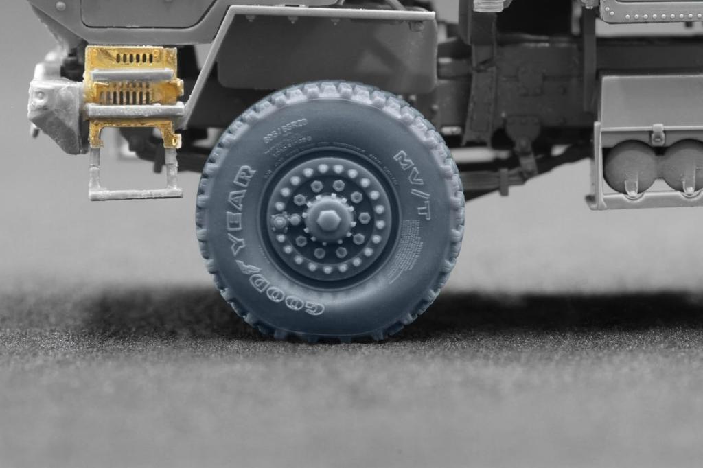 M142 Hymars Wheel Set Monmodel Plastic Model Parts SCXWM72002S Scale-X 1/72 Weight-Deformed (6 Pieces) (for Foreart) (Military Vehicle)