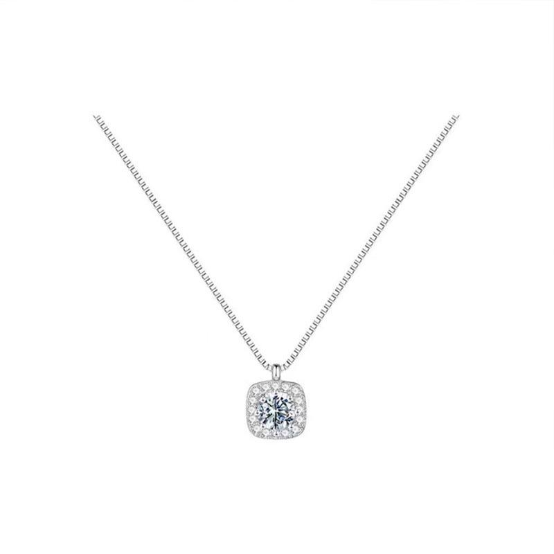 Women's Minimalist Light Luxury Square Zircon Clavicle Necklace - Ideal Gift for Best Friend or Girlfriend