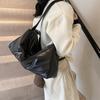 Winter large-capacity underarm bag women's bag 2025 new casual pillow bag retro simple shoulder messenger bag