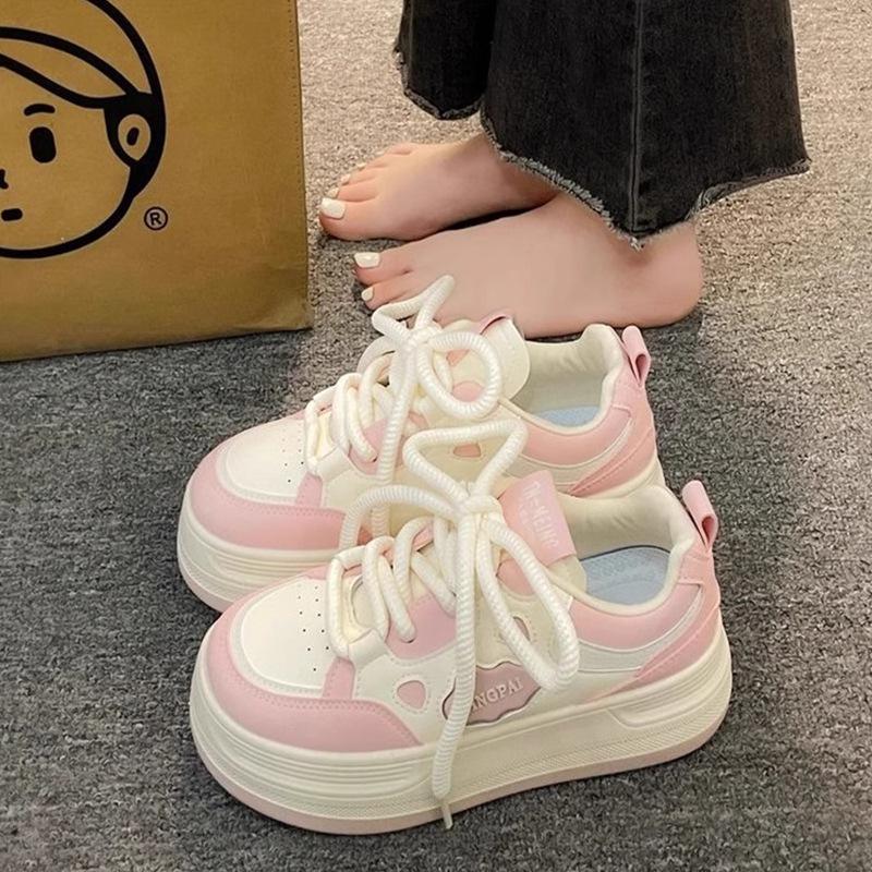 Kids' White Non-slip Lightweight Sneakers, Versatile for Spring & Autumn, Soft & Thick Sole Running Shoes for Boys & Girls.