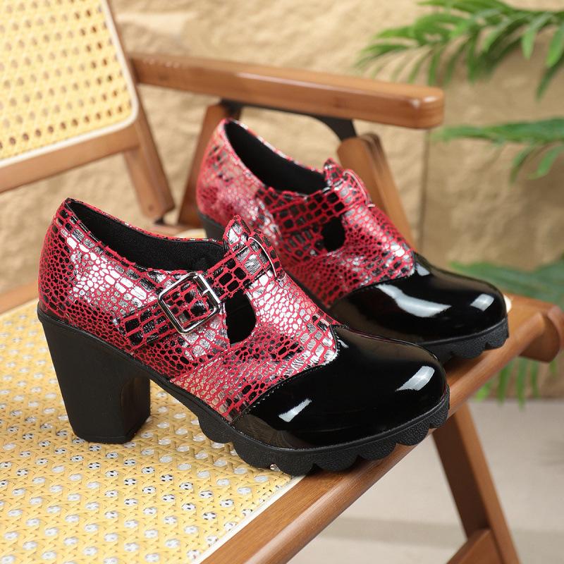 туфли на толстом каблуке лакированные с глубоким вырезом весенние новые на толстой подошве с мягкой подошвой удобные туфли большого размера с круглым носком маленькие кожаные туфли 42 красный 3450₽