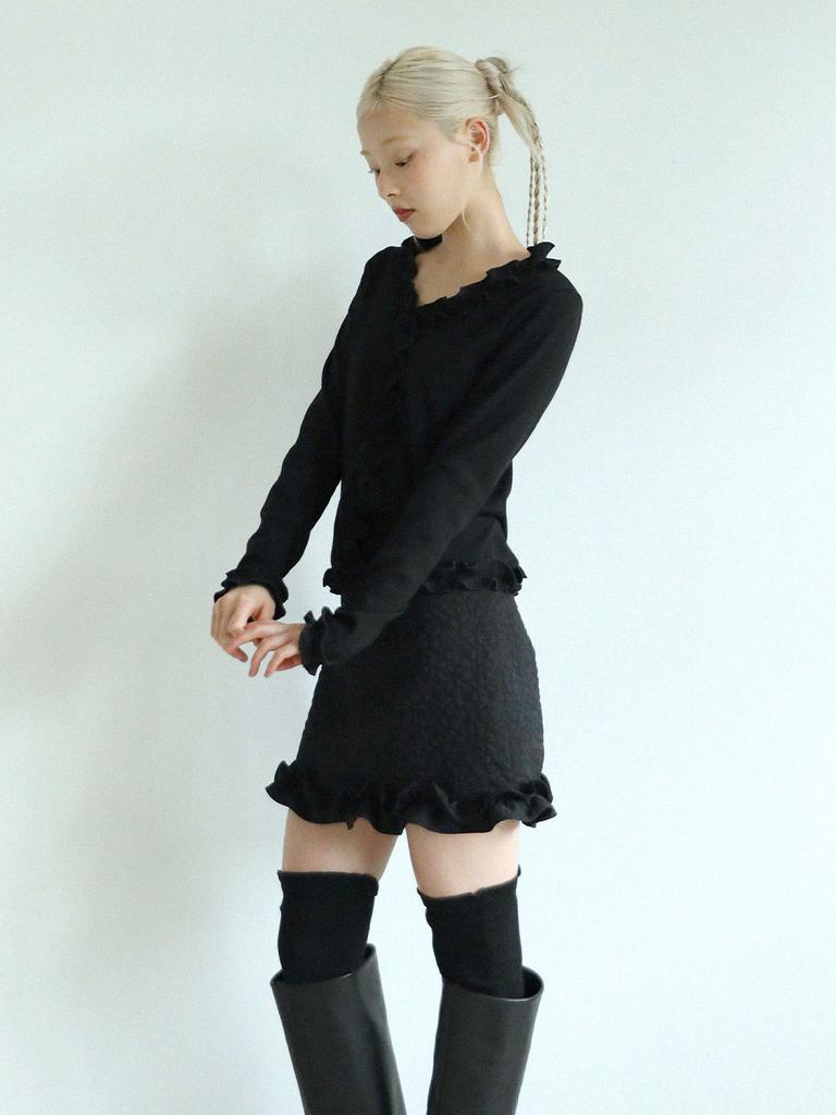 Eogeulliswedou Flower Ruffle Mini Skirt (Black)