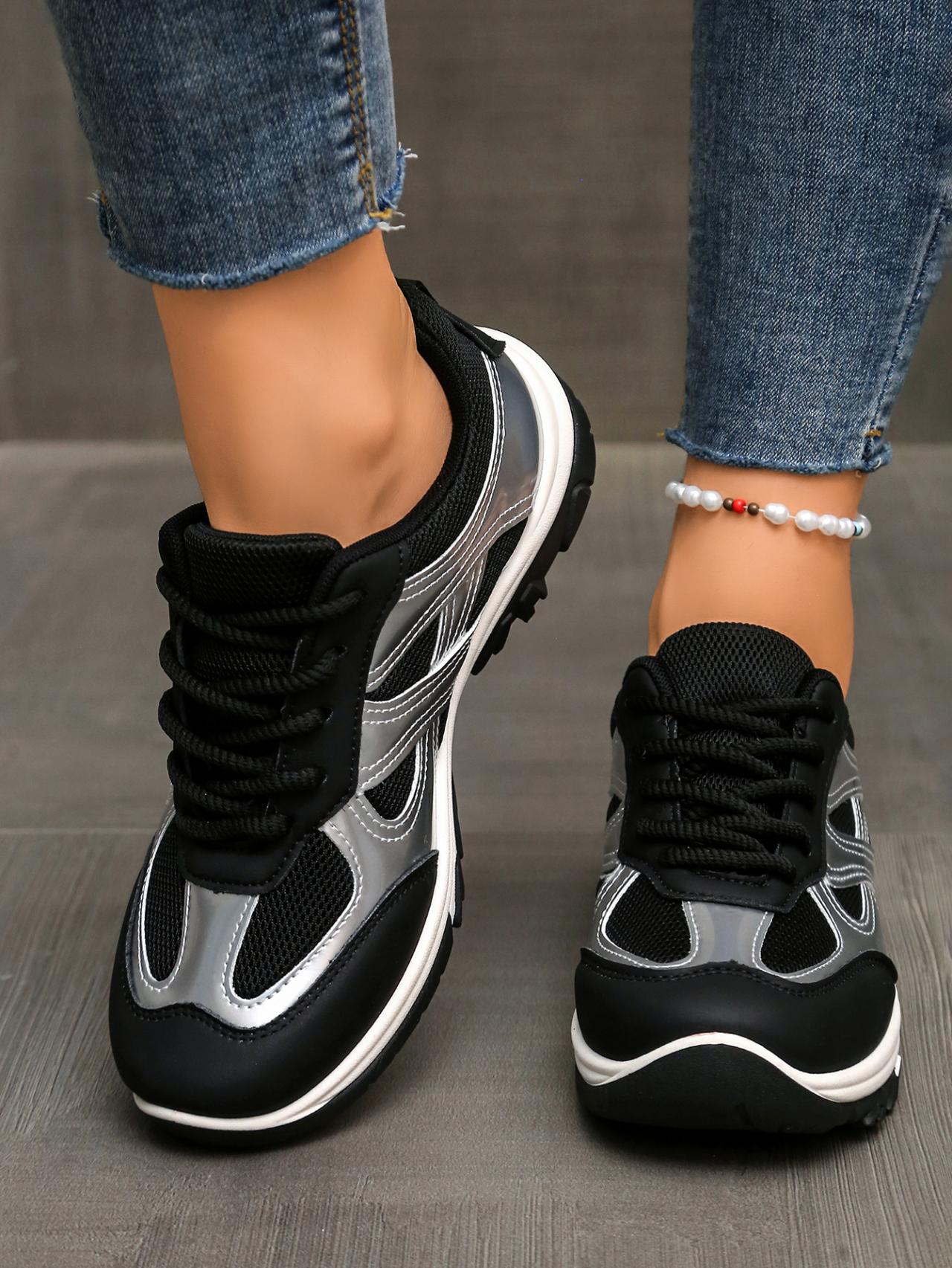 

New Fashionable Anti slip Outdoor Hiking Shoes for Women Breathable Lace up Sports Shoes Comfortable Casual Shoes 42