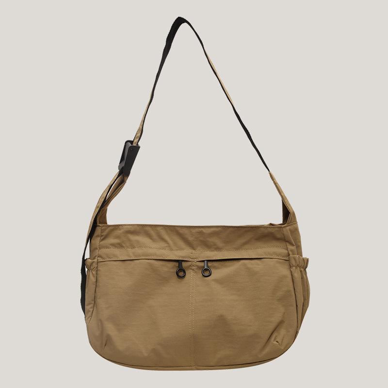 

Versatile Waterproof Nylon Crossbody Bag: Large Capacity, Lightweight, Sporty & Casual Shoulder Bag чорний