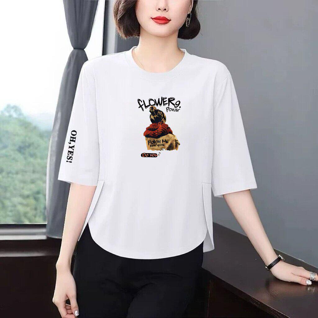 

Slimming 3/4 Sleeve Floral T-shirt for Moms - Fashionable, Flaw-Hiding, Age-Defying, Versatile Top for Women L