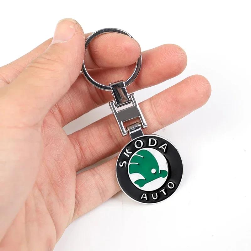 Für Skoda Octavia Kodiaq Fabia Superb Yeti Enyaq Rapid Kamiq Karoq Derivati Vrs Auto Emblem Schlüsselanhänger Styling Schlüsselring Zubehör kybf34