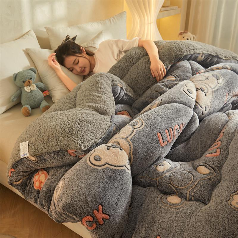 Warm Winter Lambswool & Fleece Quilt - Thick, Cozy Single Size for All Seasons