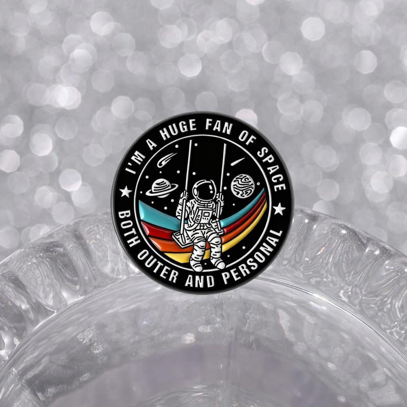 Großer Fan von Weltraum Äußerlich und Persönlich Emaille Anstecknadeln Astronaut Schwingende Brosche Revers Abzeichen Cartoon Punk Schmuck Geschenk für Freunde