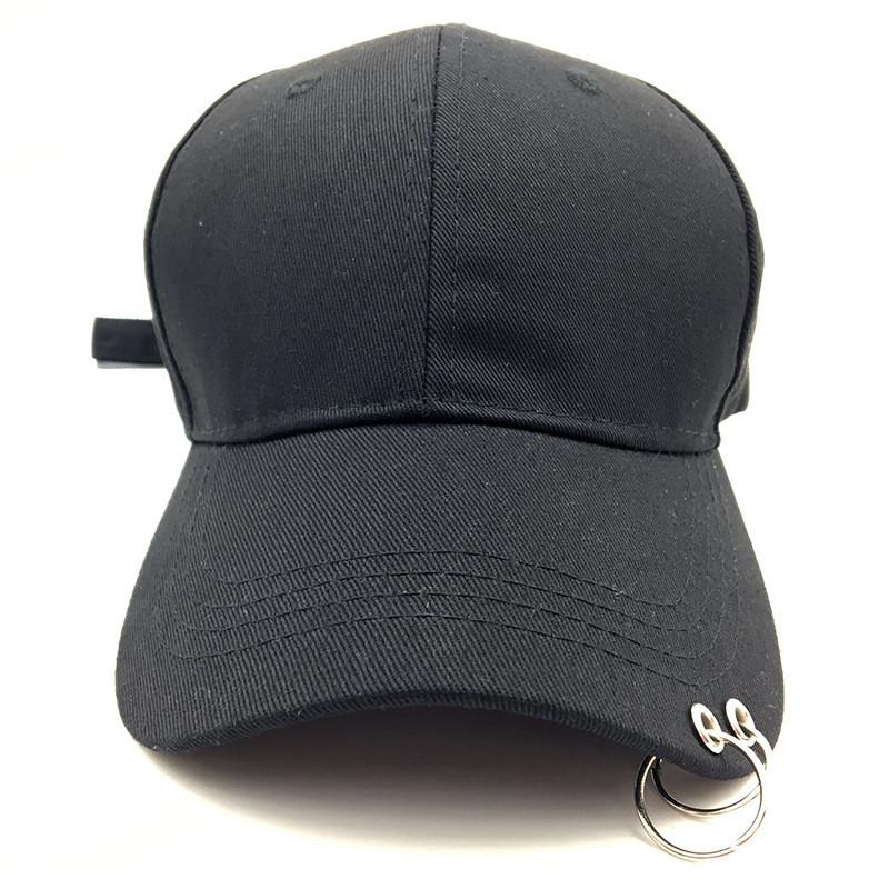 Minimalist Cotton Baseball Cap With Metal Ring For Sun Protection And Casual Wear