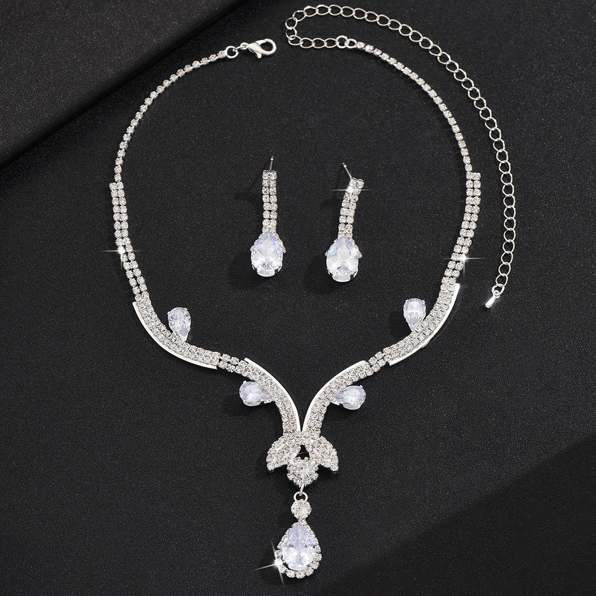 

Многослойное легкое роскошное бахромчатое ожерелье, украшение на спину для ужина