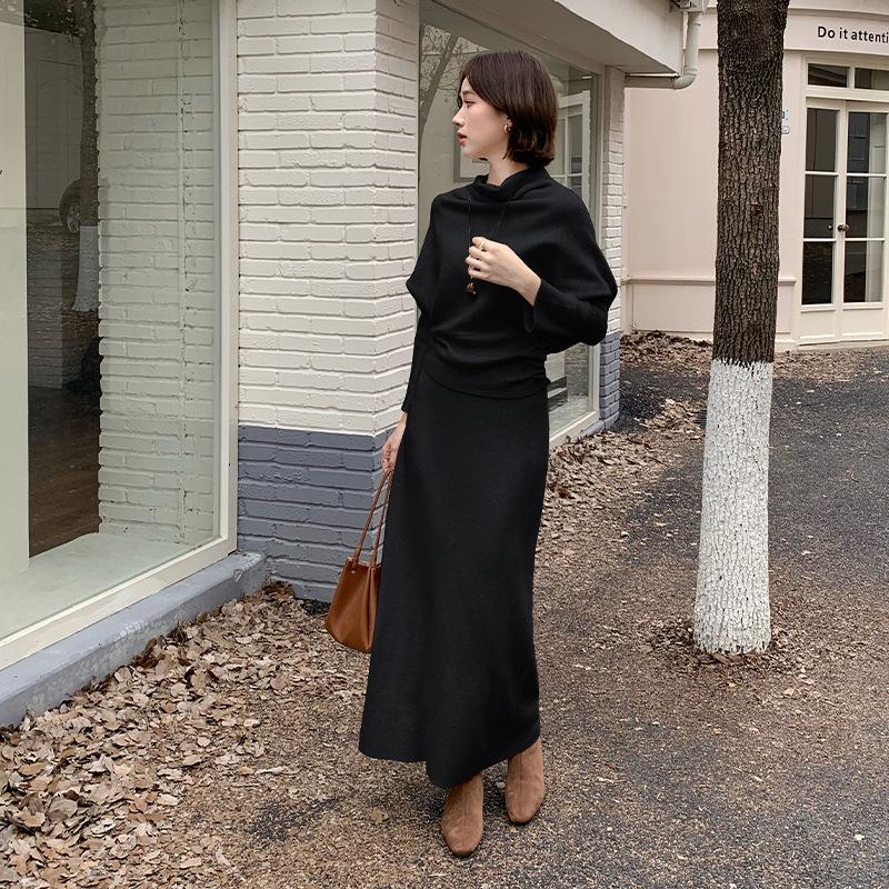 Korean Style Women's Knit Top & High Waist Skirt Set with Buttoned Waist-cinching and Loose High Neck Design