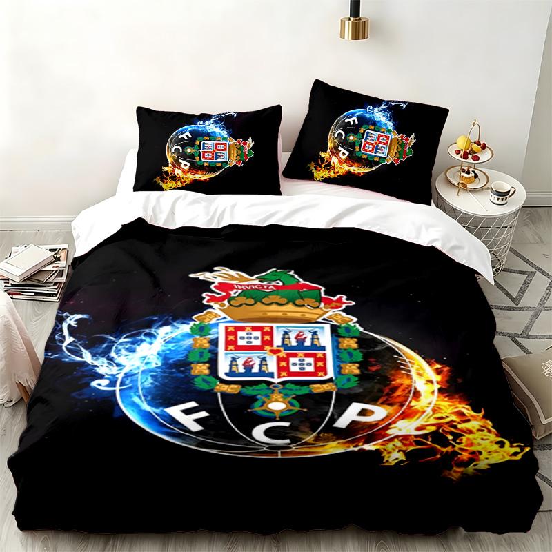 FC Porto 3pc set Perfect for bedroom use Comfortable bedding set includes a duvet cover and two pillowcases Ideal birthday or Christmas gift