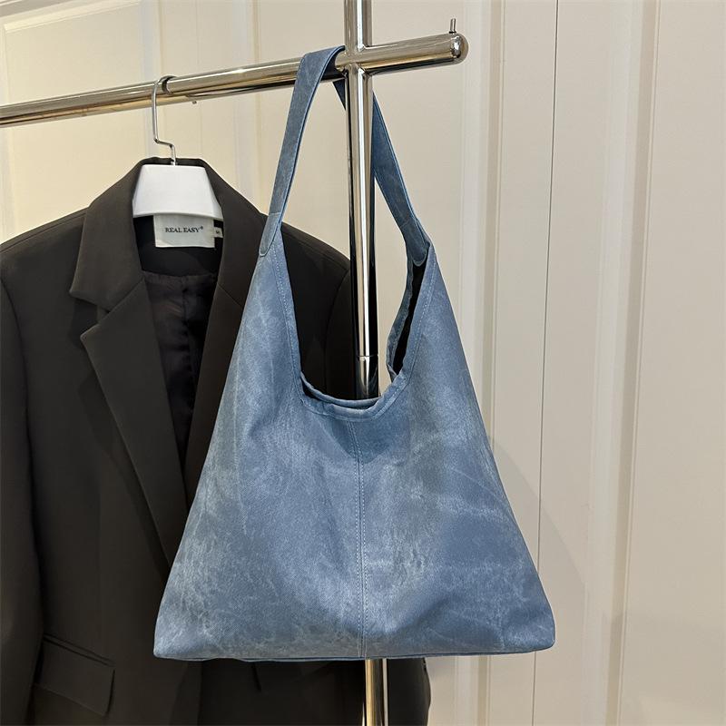 Simple Casual Korean Version Bag Women's 2025 Summer New Trend Fashion Shoulder Bag Large Capacity Commuter Tote Bag