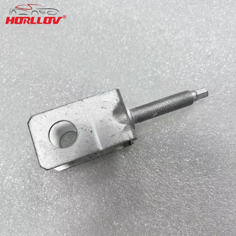 670006270 Controller Bracket for Maserati Ghibli Levante Quattroporte Suspension System Controller Bracket