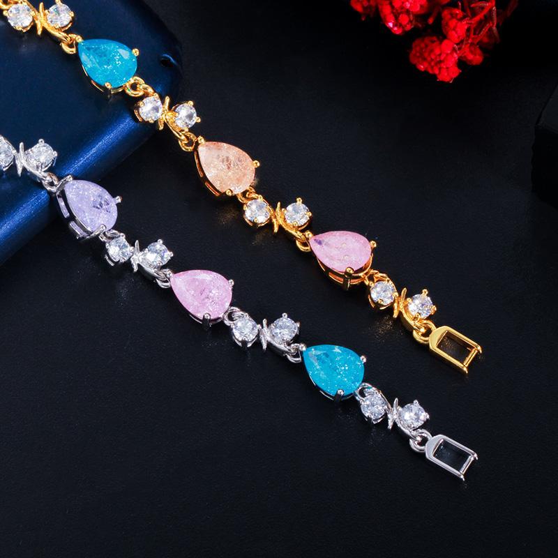 WWJ Einzigartige mehrfarbige Tennisarmbänder mit gebrochenem Eis-Zirkonia