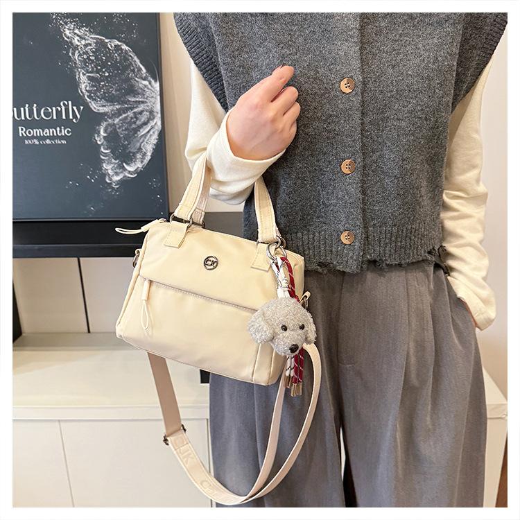 Сумка-мессенджер на одно плечо — фото 18