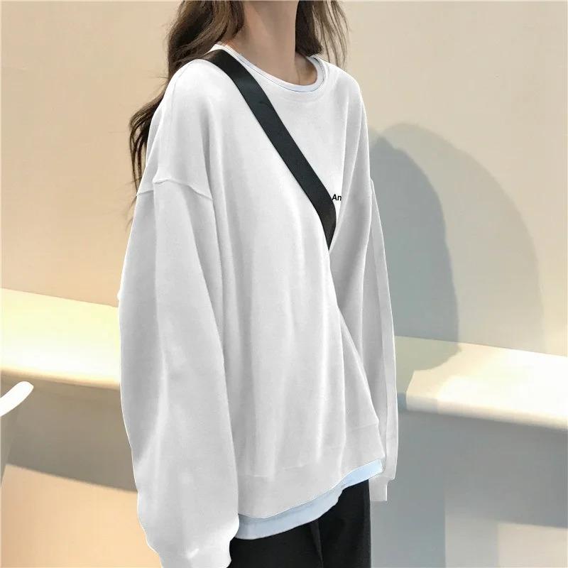 Women's Long-Sleeved T-Shirt