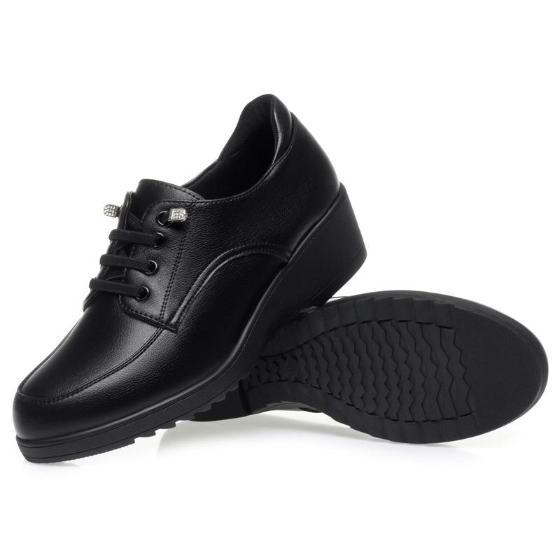 Fashion Women Sneakers Women Comfortable Slip on Shoes Woman Soft Leather Wedge Single Casual Shoes Mother High Heels Shoes