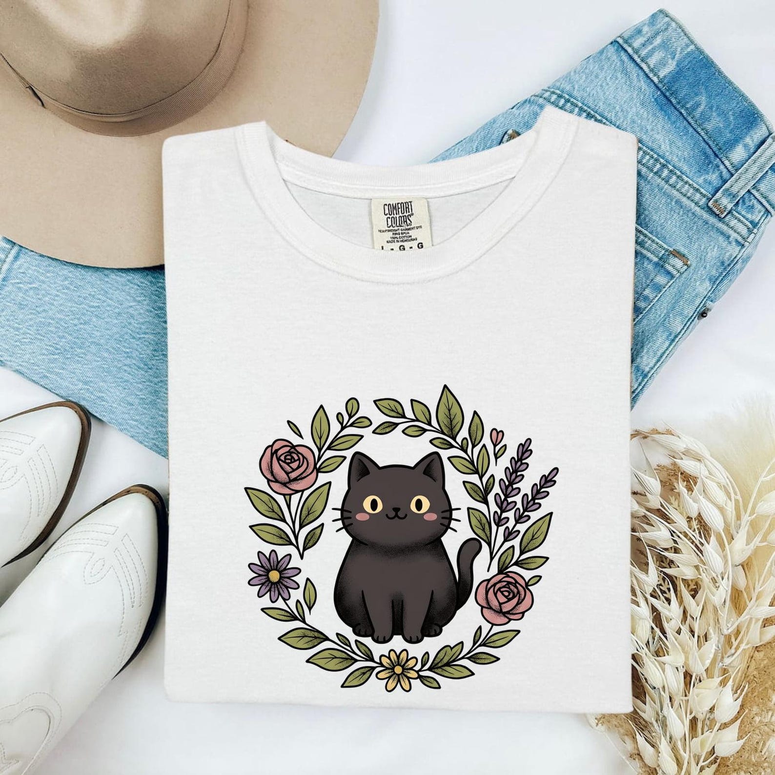 Black Cat Shirt Halloween Cat Gift Women Cute Tee Kitty T-Shirt Horror Fan Cartoon Tshirt Feline Graphic Hand Drawn Floral Wreath Tshirt M
