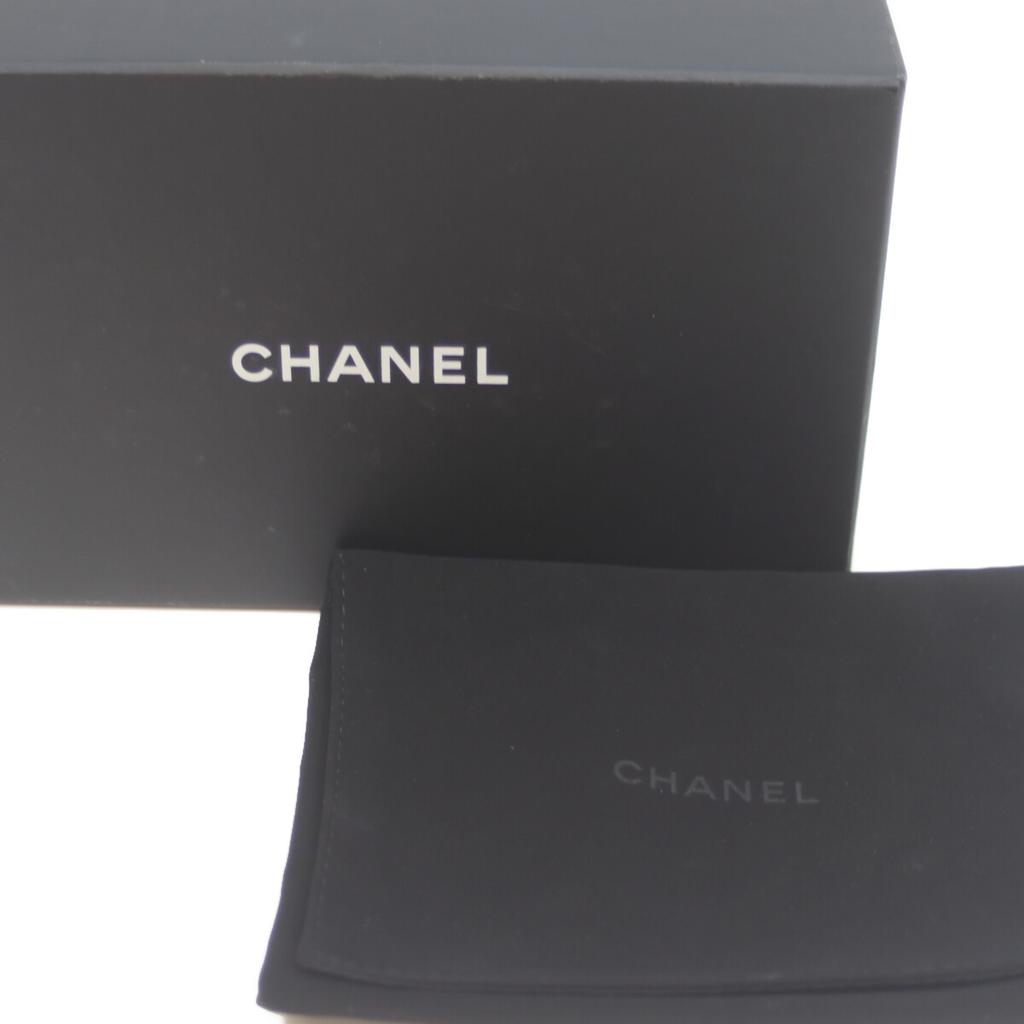 Chanel AP2206 Black Caviar GHardware Boi Chanel Compact Chain Wallet Shoulder Bag blackUsed