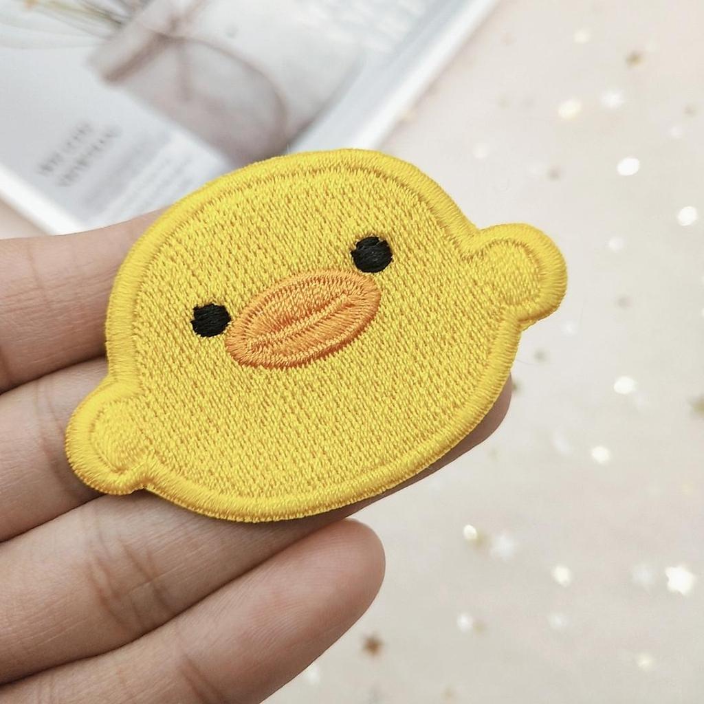 Adorable Yellow Duck Embroidery Patch Hair Clip with Self-Adhesive Backing for DIY Craft and Children's Clothing