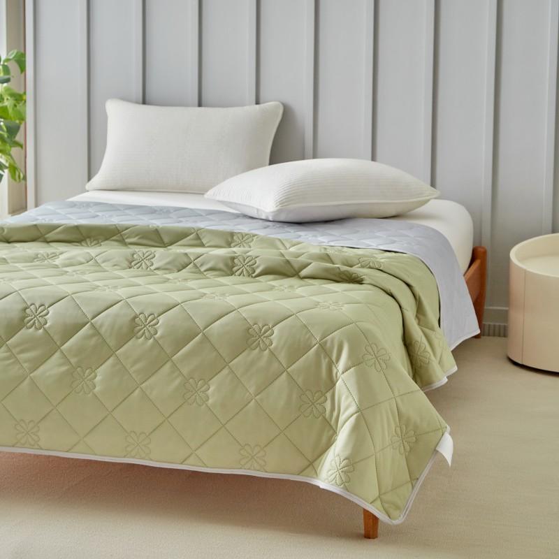 Lightweight Cool Quilt For Hot Sleepers Summer Cooling Blanket Smooth Double Side Cold Bedspred Comforter