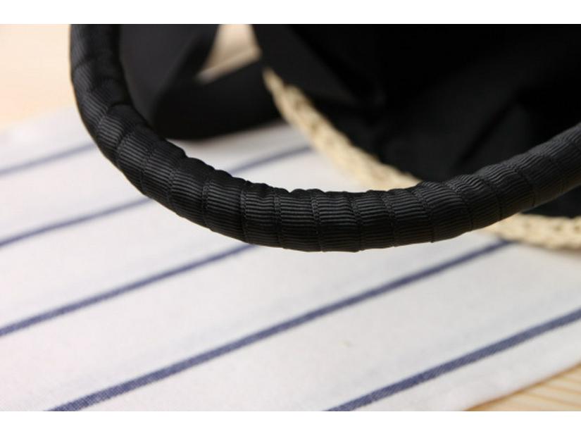 Round Cylinder Woven Handheld Bag: Versatile Summer Beach & Casual Women's Accessory