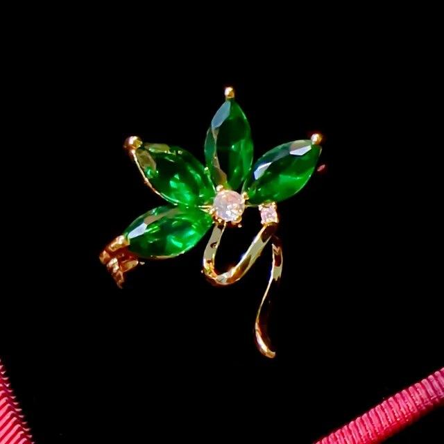 Fashion Small Flower Brooches Pins Luxury Micro-zircon Personality Snowflake Corsage Emerald Geometry Badge Female Accessories