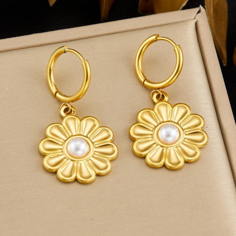 Gold Plated Stainless Steel Daisy Pearl Hoop Earrings for Women золотой