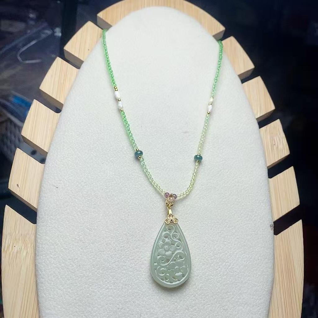 Hetian Jade Carved Pendant: Simple, Stylish Unisex Necklace