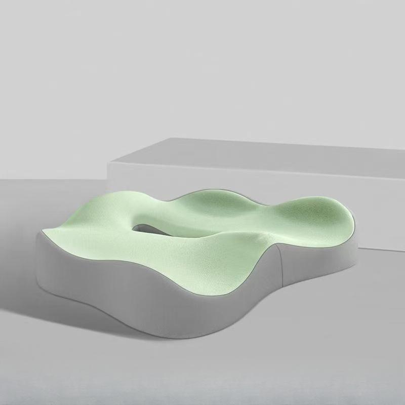 

Ergonomic Memory Foam Coccyx Cushion,Suitable for Office Chairs and Car Seats,Comfortable Chair Accessory,Modern Design Cushion Polyester&Four Seasons зелений