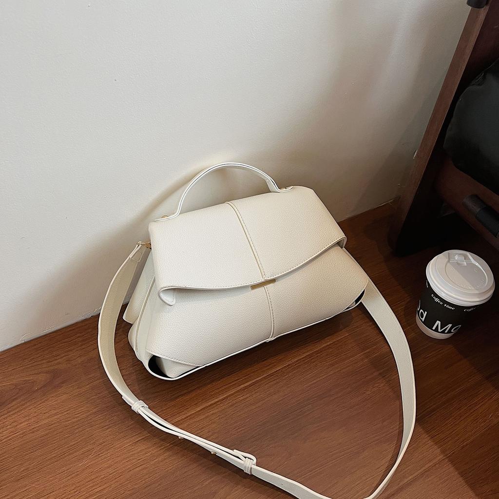 Large Capacity Women's Small Square Bag New Niche Design for Work and Commuting, High-end Single Shoulder Crossbody Bag