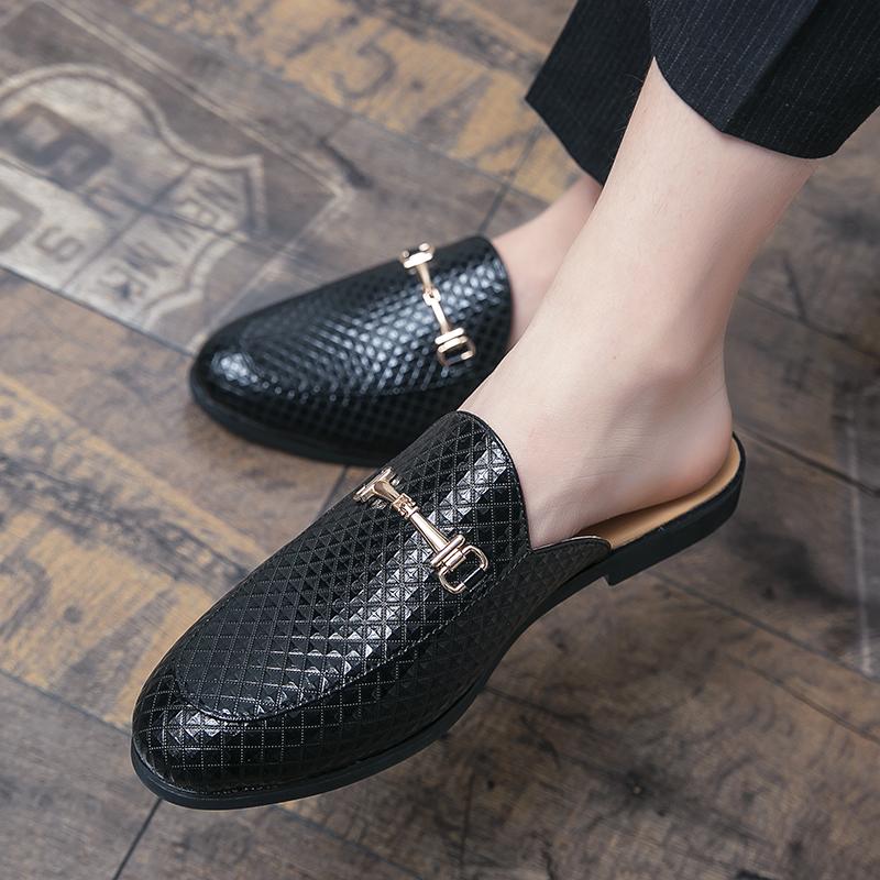 Fashion New Men Gold Black Half Slippers Driving Shoes Casual Patent Leather Mules Moccasins Breathable Loafers Zapatos Hombre